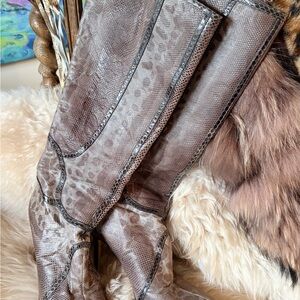 Jimmy Choo Genuine Leather SS & Cream Leather Interior